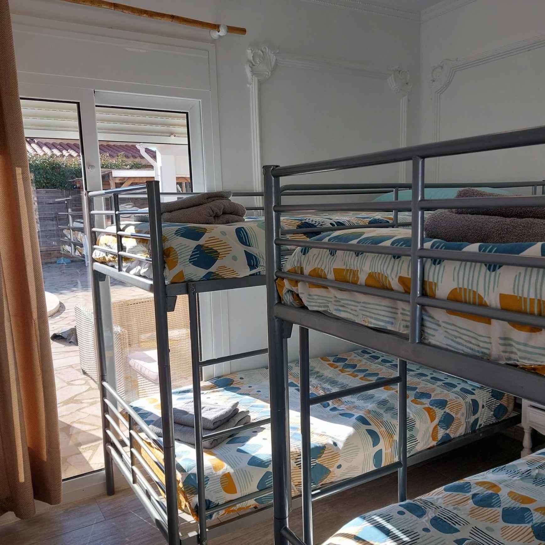 Villa Voor 8 Personen Met Zwembad Calafat Luaran gambar